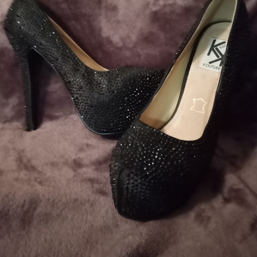 🥳⭐HP⭐🥳 Kiss Kouture Women's Black Tulip Platform Heels - size 10